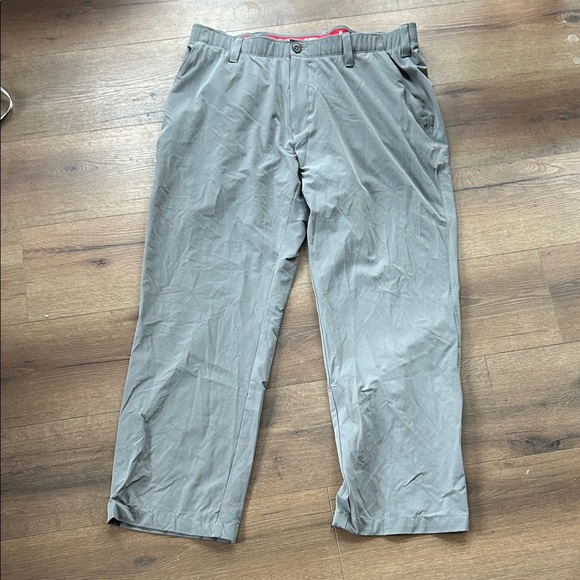 Under Armour Men's Gray Chinos ! 40x30 - Picture 1 of 4